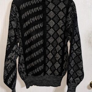 Men's Black and Gray Patterned Sweater